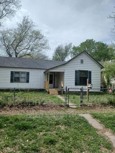 415 NE Freeman Ave, Topeka, KS, 66616