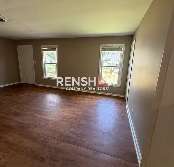 1816 E Mitchell St — Photo 9