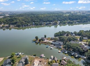 8111A Oak Ridge Dr, Dexter, IA 50070