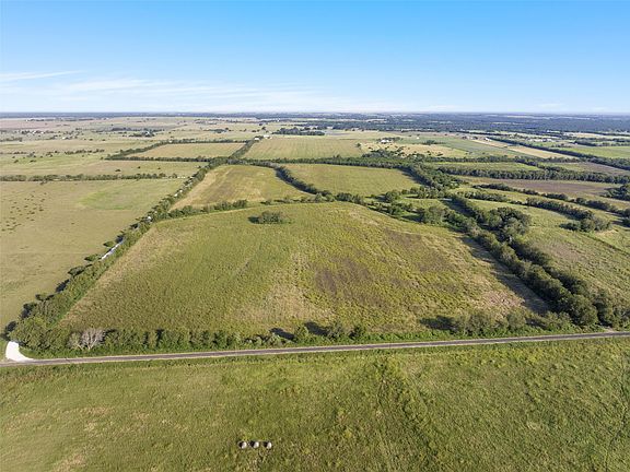 3rd image of 902 Mattlage Rd