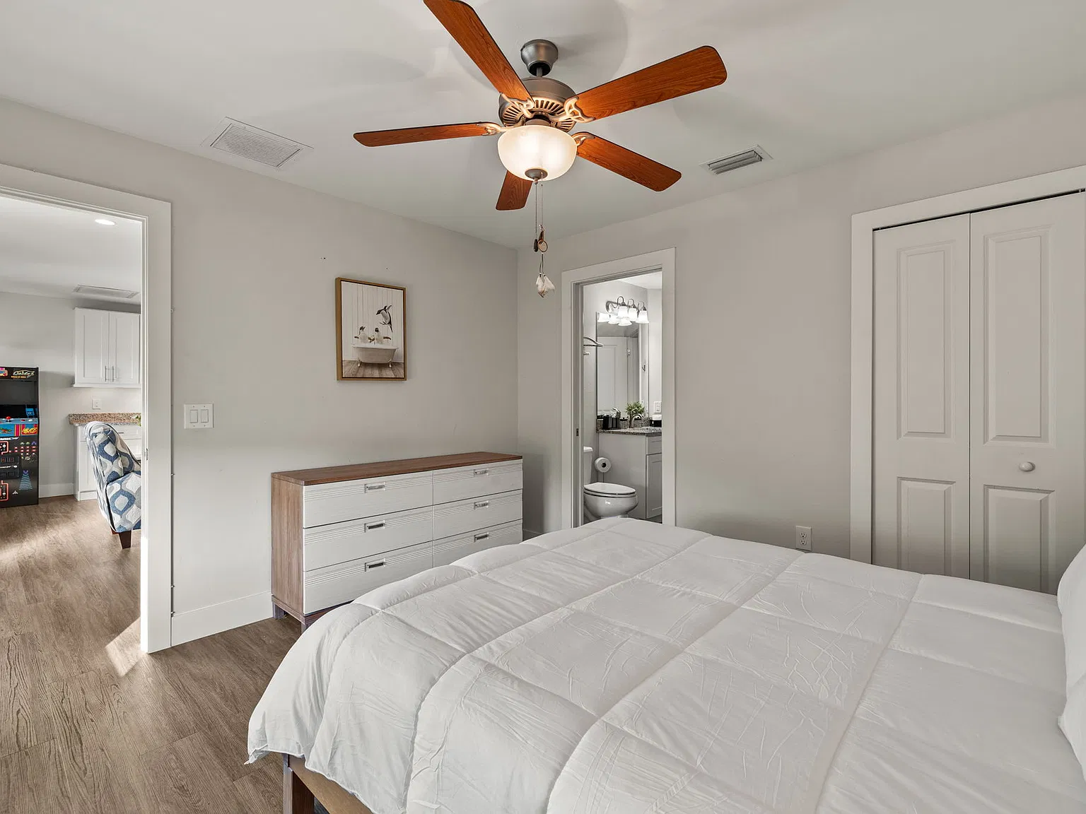 3 bed, 1600 sqft, $6,500 — Photo 3