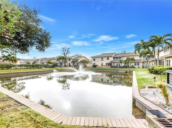 9049 Antigua Dr, Seminole, FL 33777