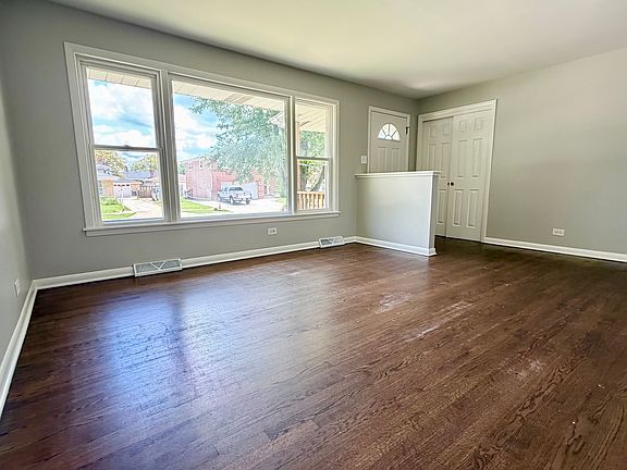 5th image of 17060 Wausau Ave