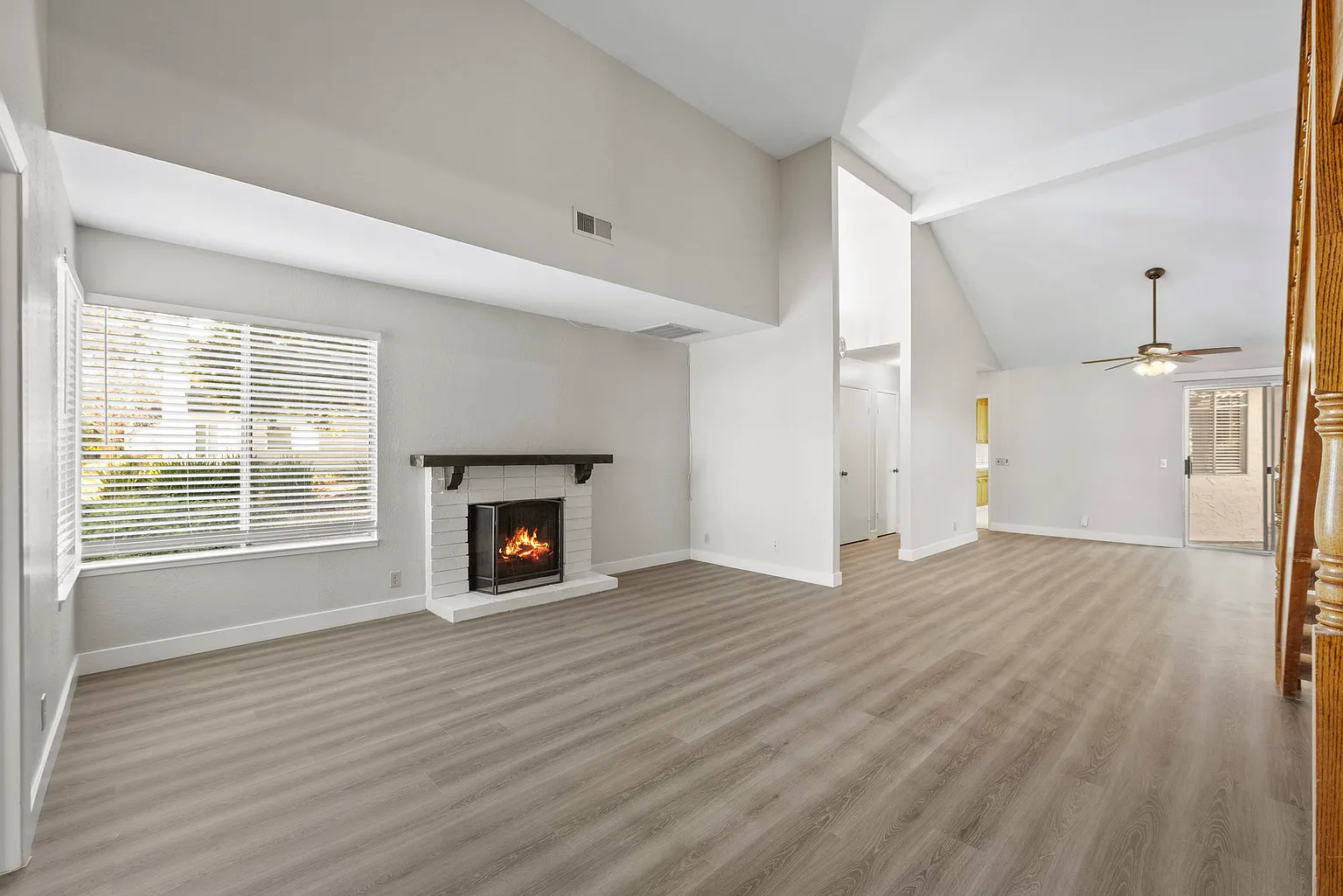 14986 Shasta Ln photo 1