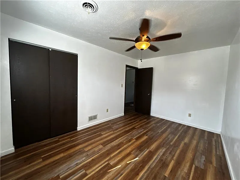 2 bed, $650 — Photo 2