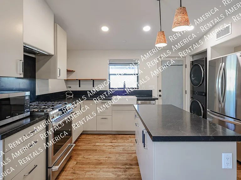 3809 N 9th St — Photo 18
