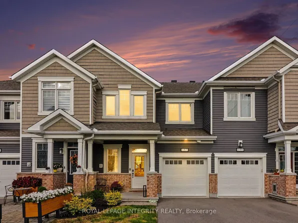 157 Pictou Cres, Ottawa, ON K2V 0R7