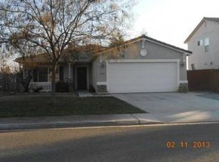 1899 Santa Maria Ave, Porterville, CA 93257