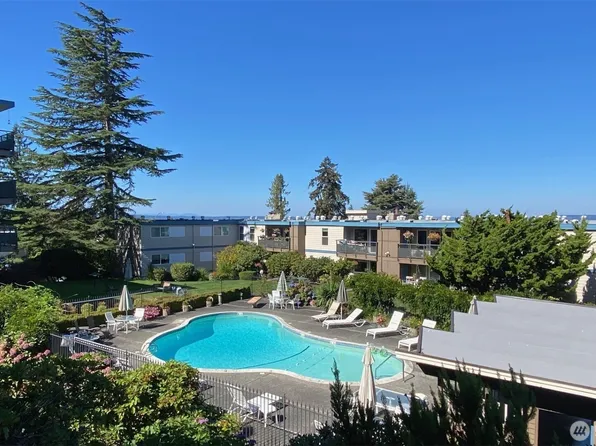 550 Elm Way #206, Edmonds, WA 98020