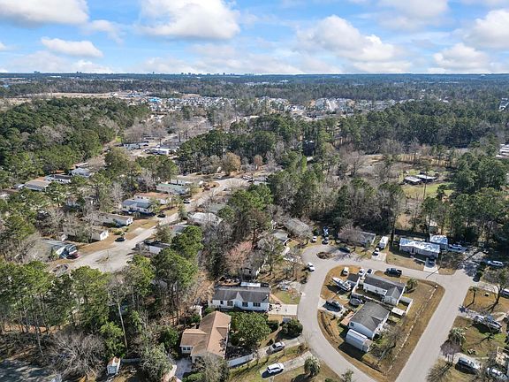 3rd image of 609 Reef Ct.