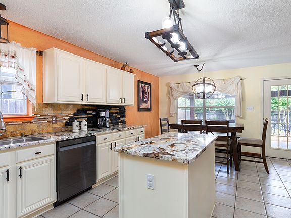 3rd image of 6007 Ten Wood Ct