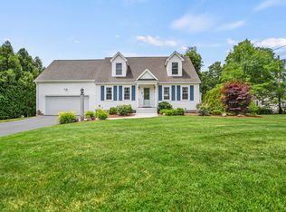 10 Gloria Ave, Hudson, NH 03051
