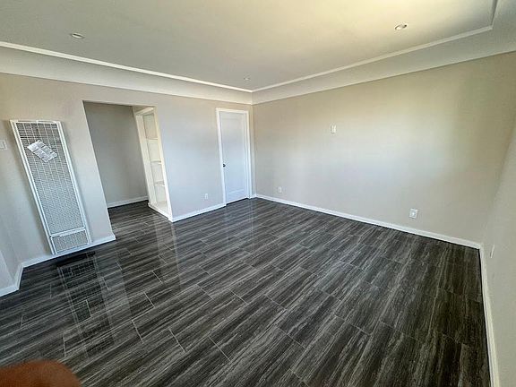 2nd image of 3933 1/2 Brighton Ave