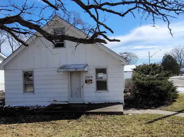 2323 Horeb Ave, Zion, IL 60099