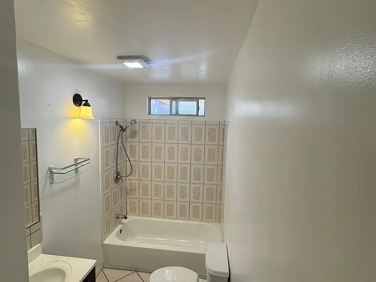 6318 S 10th Ave #B — Photo 7