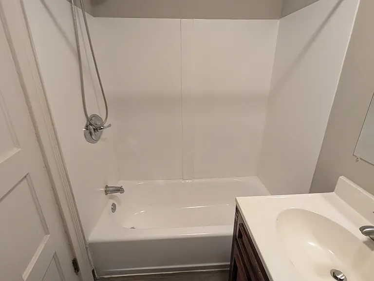2112 Arlington Ave — Photo 9