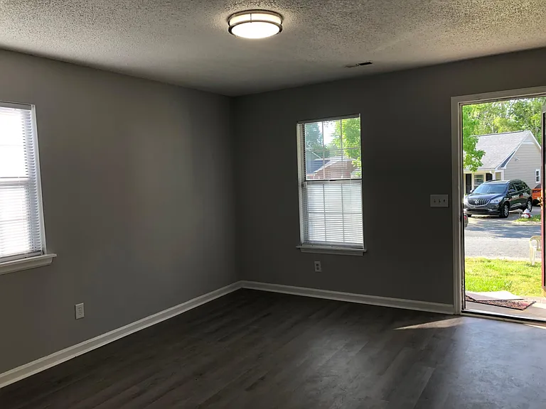 2245 Pine Knoll Ter — Photo 5