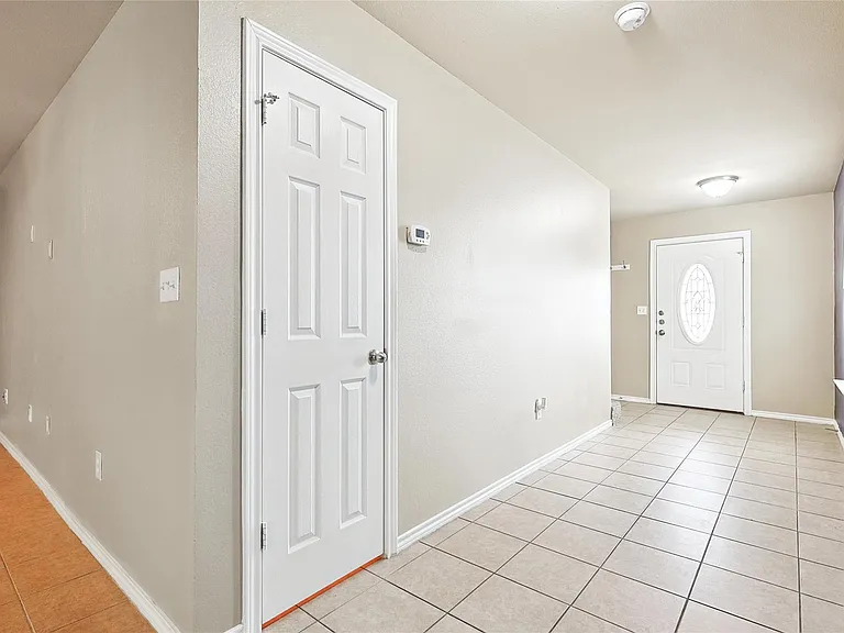 819 Parkplace Rdg — Photo 7