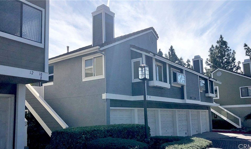1st image of 20 Hollyhock Ln