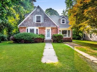 56 Hillcrest Rd, South Kingstown, RI 02879