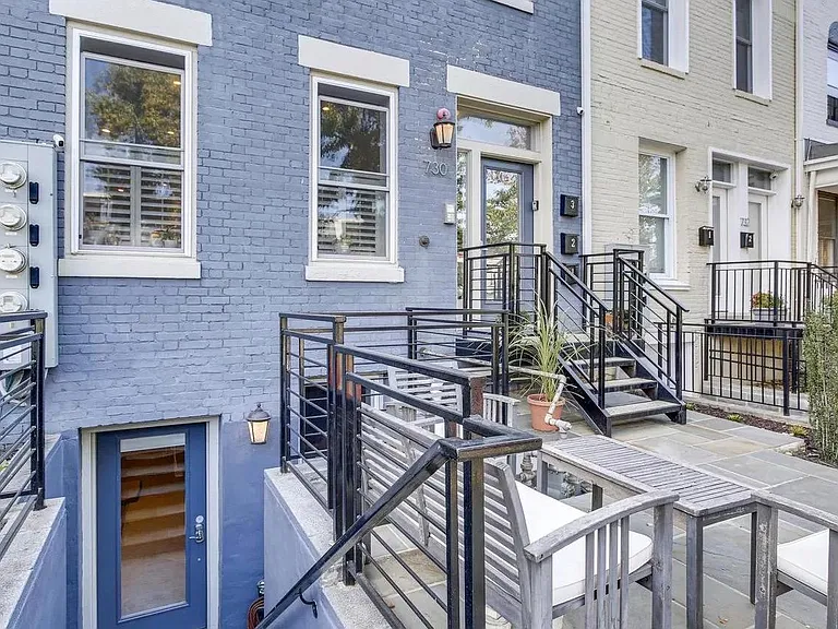 730 Girard St NW #1 — Photo 3
