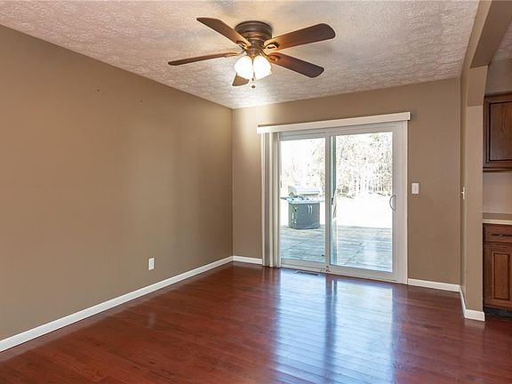 5th image of 36392 Westfield Dr
