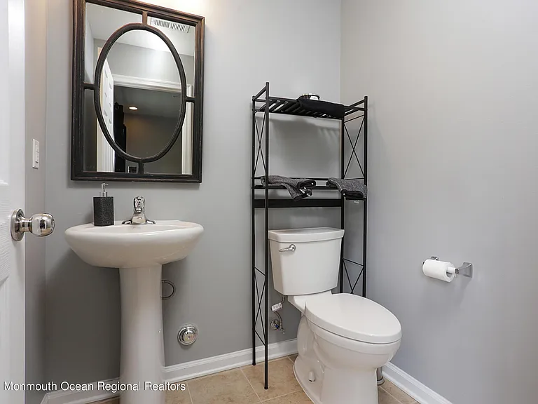 137 Beacon Ln #605 — Photo 20