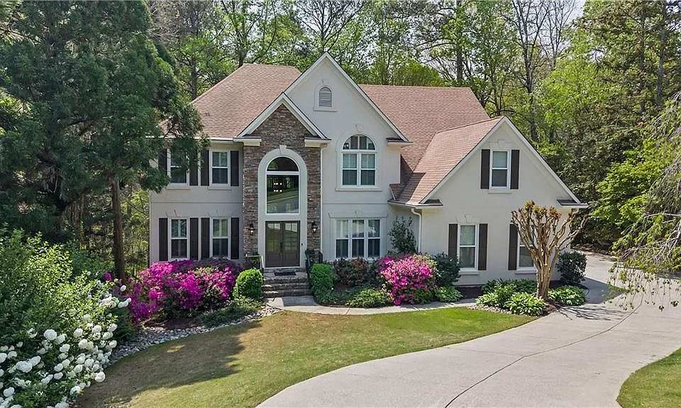 1st image of 690 Abbeywood Dr