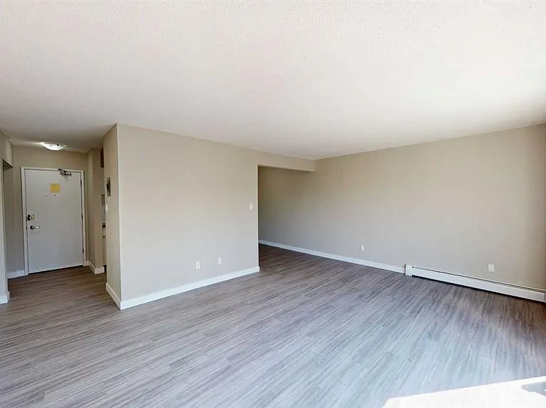 9807 108th Ave #307 — Photo 5
