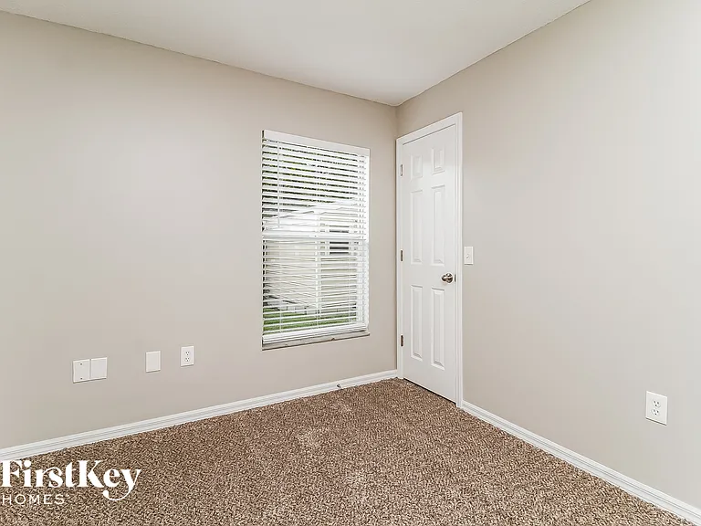2826 Redbud Ct — Photo 11
