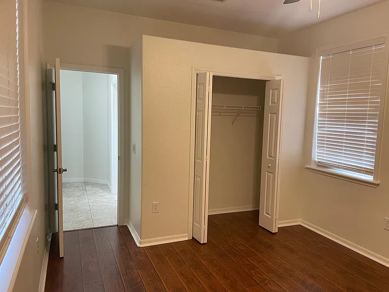 Private 4th Guest bedroom
