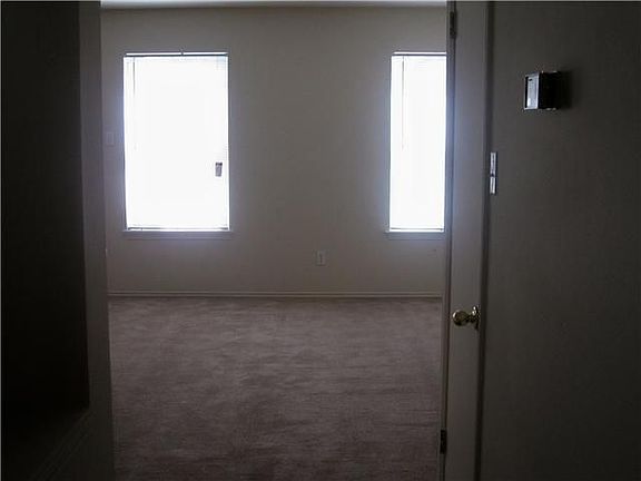 5th image of 9623 Sugar Hill Dr