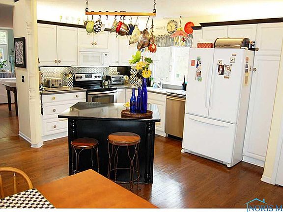 4th image of 6612 Regents Park Blvd