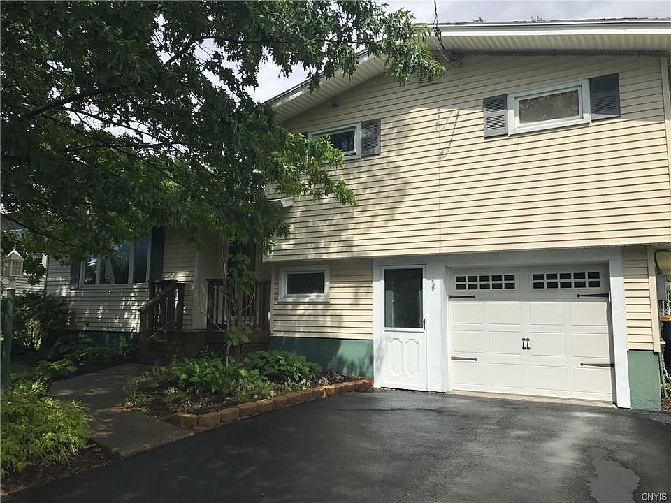 1st image of 104 Peterson Dr