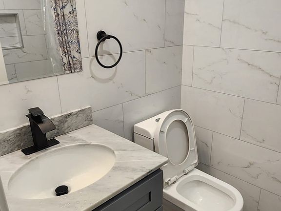 3rd image of 10845 Rennard St Floor 2