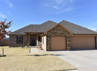 11737 SW 14th St, Yukon, OK 73099
