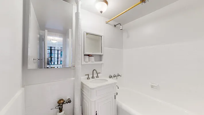 Rented by Serene Powers Real Estate LLC | media 21