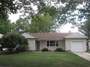 7036 Oakwood Rd, Parma Heights, OH 44130