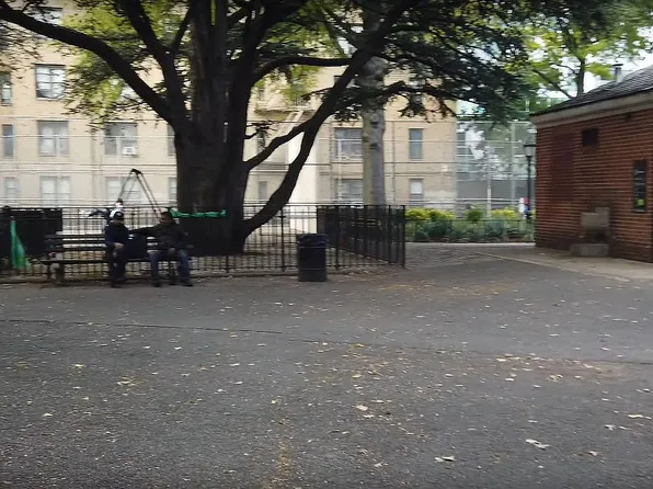 141-05 Northern Boulevard image 24 of 25