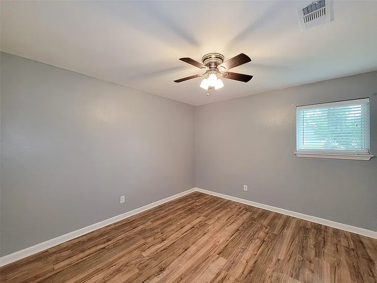 5846 Ettrick Dr — Photo 17