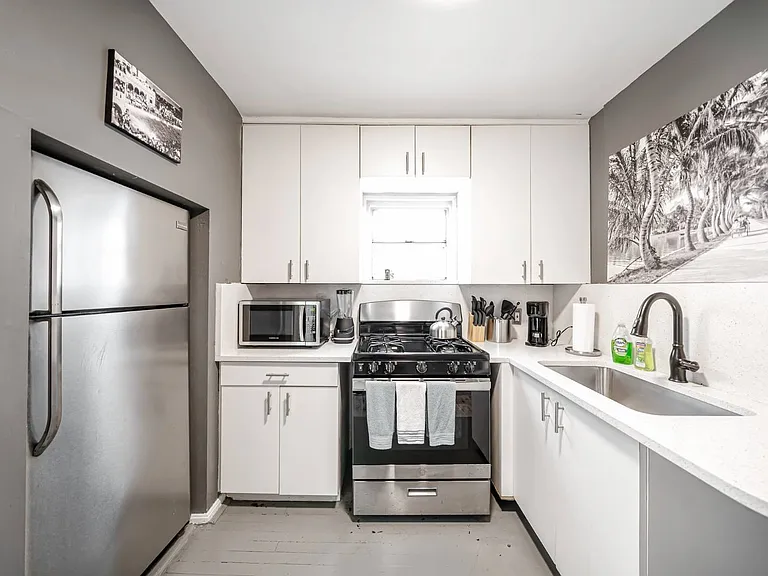 308 S L St — Photo 16