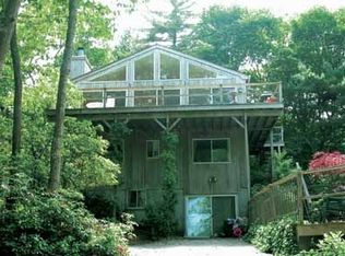 231 Big Fresh Pond Rd, Southampton, NY 11968