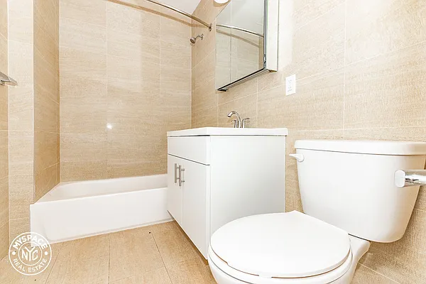 Rented by MySpaceNYC | media 20