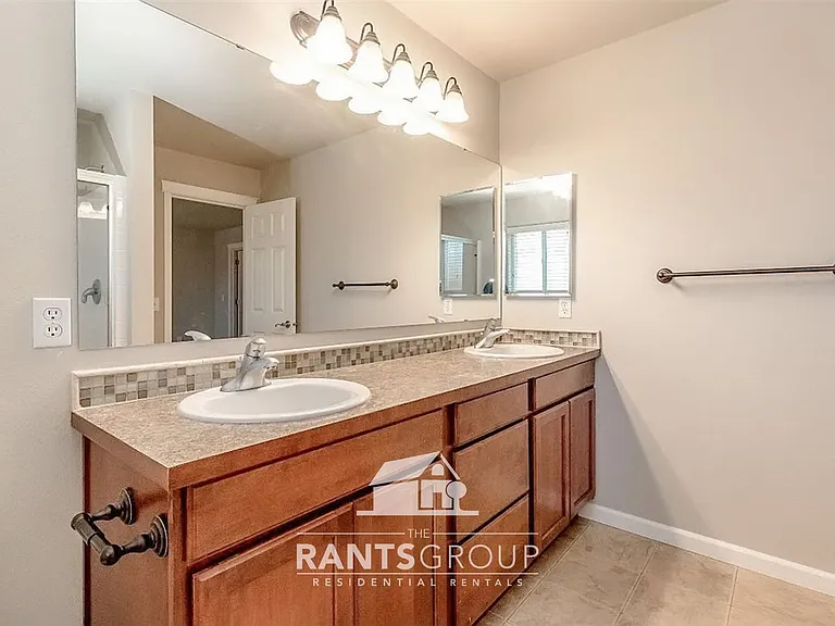 4724 Stonegate St SE — Photo 22
