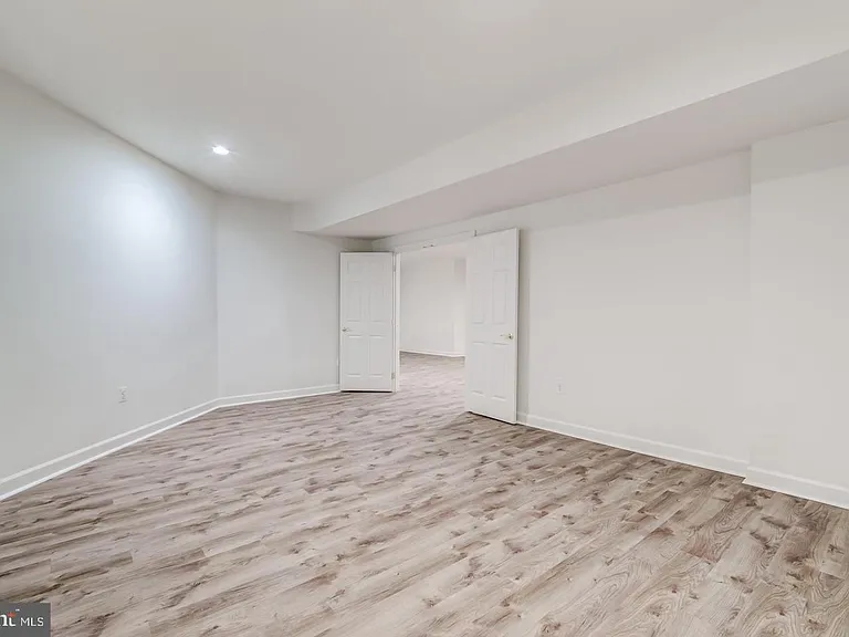24909 Pinebrook Rd — Photo 30