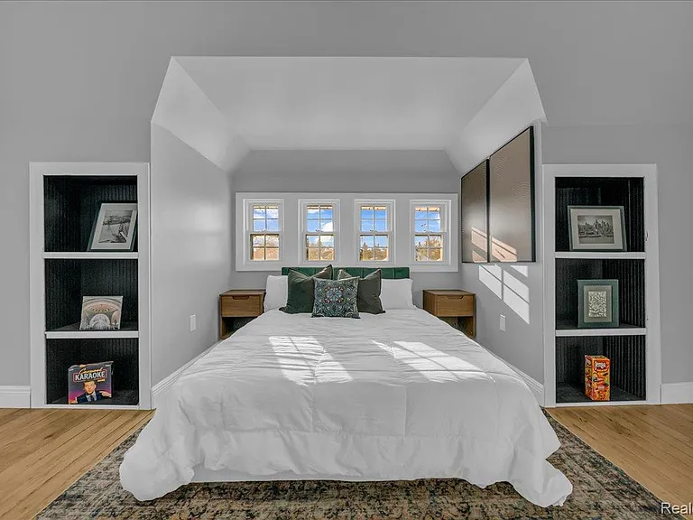 1502 Virginia Park St #B — Photo 11