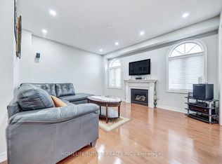 2 Tovey Ter, Brampton, ON L6R 3E6
