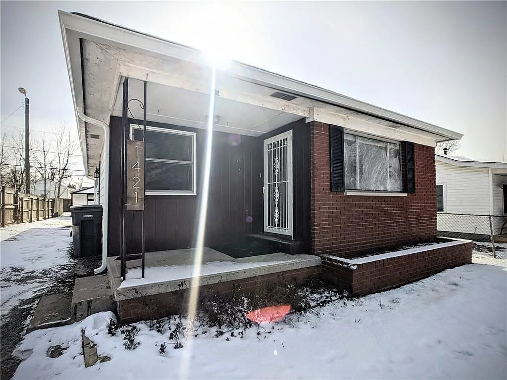 1421 Edgecombe Ave photo 1