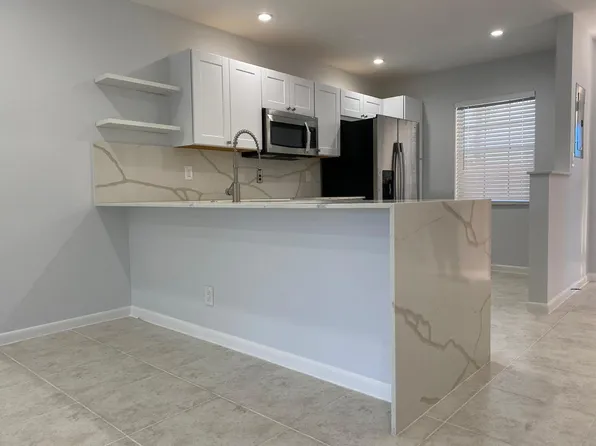 9973 Three Lakes Cir, Boca Raton, FL 33428