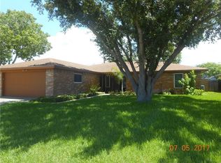 1904 Oak Ridge Dr, Portland, TX 78374